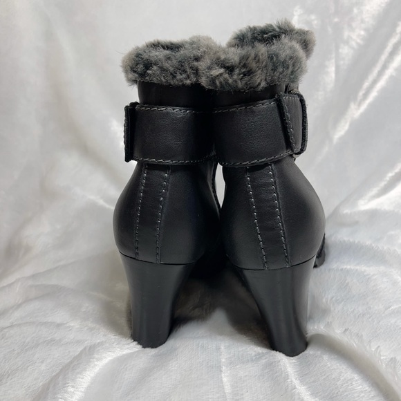 Brilliant Woman’s Waterproof Leather Ankle Heeled Boots - Picture 7 of 16